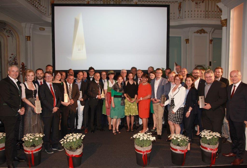 Strahlende TRIGOS Steiermark-Gewinner mit den Laudatoren